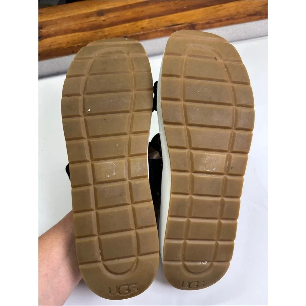 UGG suede friendly welcome